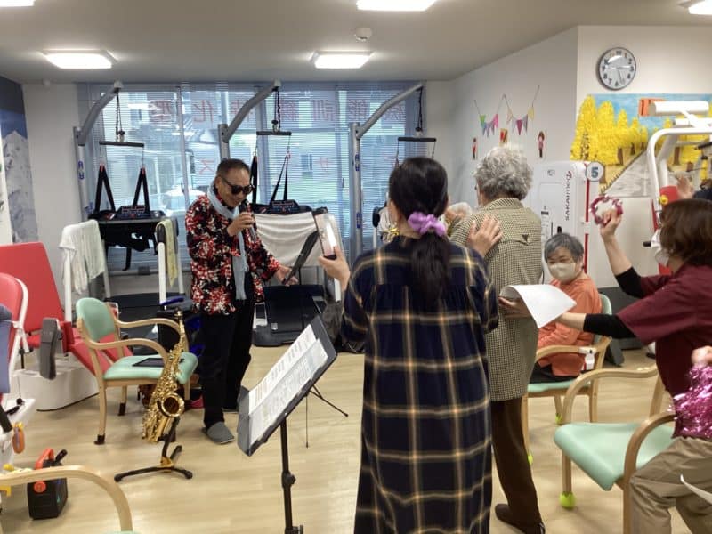 【デイサービスやまちゃん】歌&サックス演奏会🎵 3 IMG 5478 1