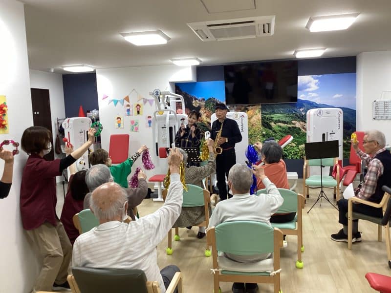 【デイサービスやまちゃん】歌&サックス演奏会🎵 5 IMG 5496